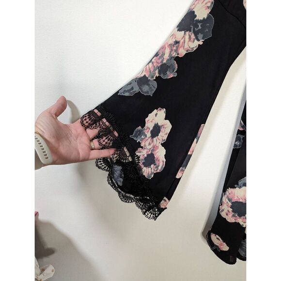 ASTR Black Floral Print Bell Sleeve Women's Dress - Size Extra Small - Picture 7 of 7